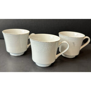 Crown Victoria Lovelace, 3 Cups White Flowers & Urns, White Background *READ